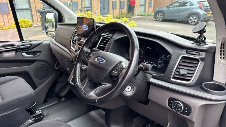 Ford Transit Custom 300 L2 Diesel Fwd 2.0 EcoBlue 170ps Low Roof Limited Van Auto